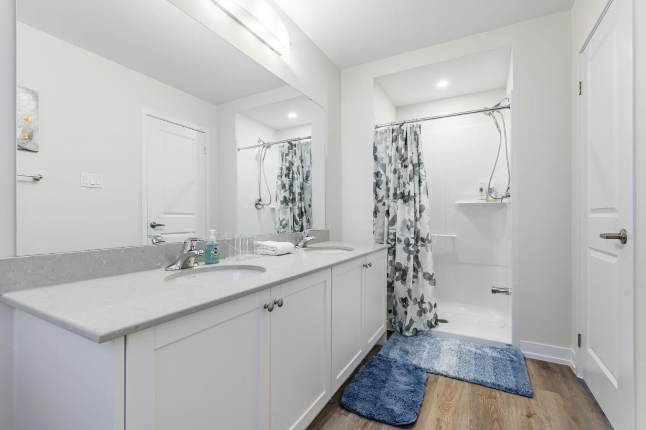 Luxury Townhouse Close To Fairview Casino In Niagara Falls Villa Exteriör bild