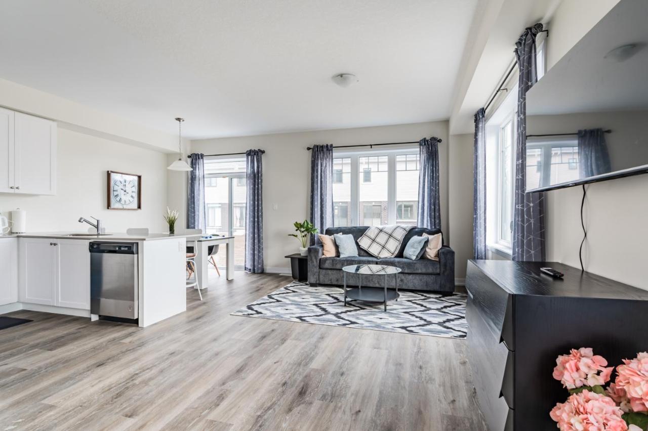 Luxury Townhouse Close To Fairview Casino In Niagara Falls Villa Exteriör bild